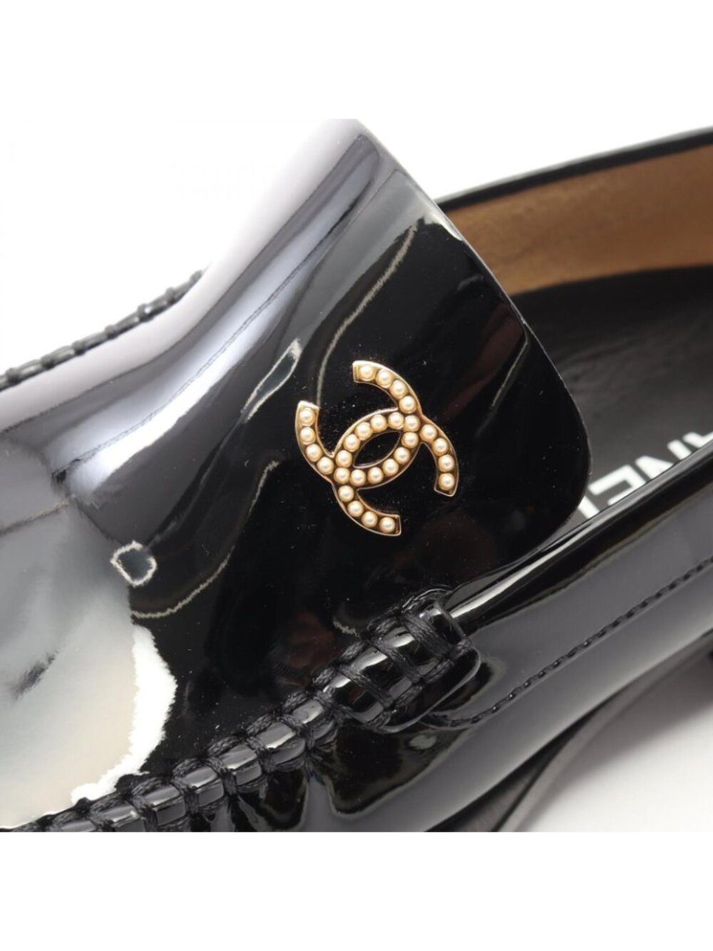 Chanel Loafers CC Logo Black Patent Leather - Picture 7 of 7